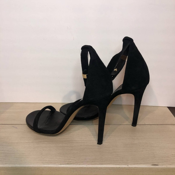 Isabel Marant Womens
Black - Gold Buckle embellished Suede Sandals Pumps size 6 - Picture 8 of 14